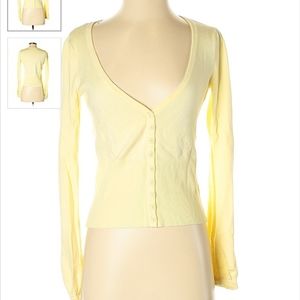 Anne Klein soft yellow v neck cardigan size S